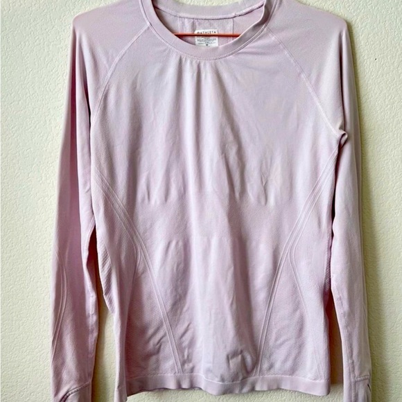 Athleta Momentum Seamless Top long sleeve blush delicate pink 530524 thumb holes - Picture 2 of 4